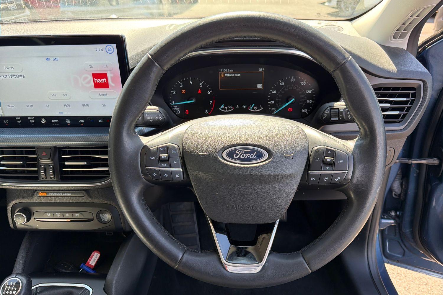 Ford FOCUS Photo 11
