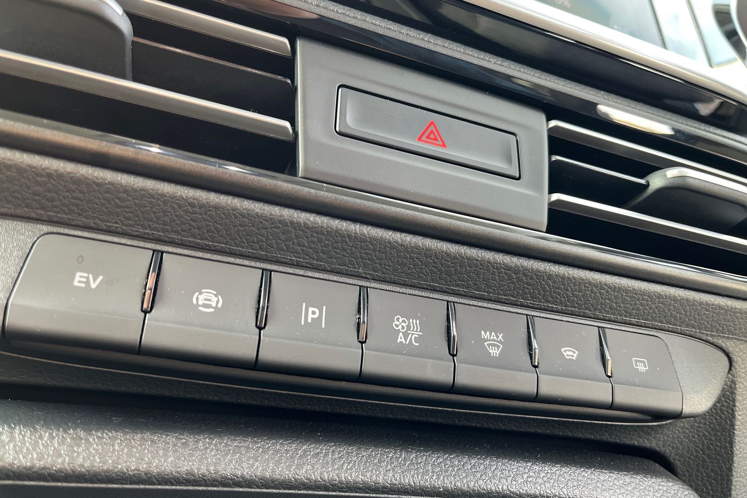 Ford TRANSIT CONNECT Photo 39