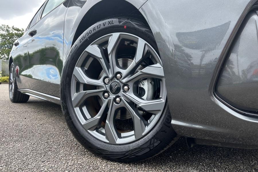 Ford Focus Photo autoimg-11cf6b92a3902e0da660e214da1e85a28a399ec9.jpg