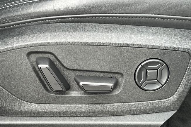AUDI Q8 E-Tron Photo 30