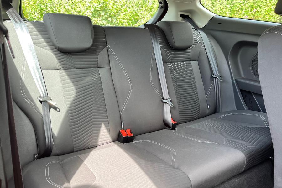 Ford FIESTA Photo autoimg-11d085f35d32612adf082d764b9c245430f30e64.jpg