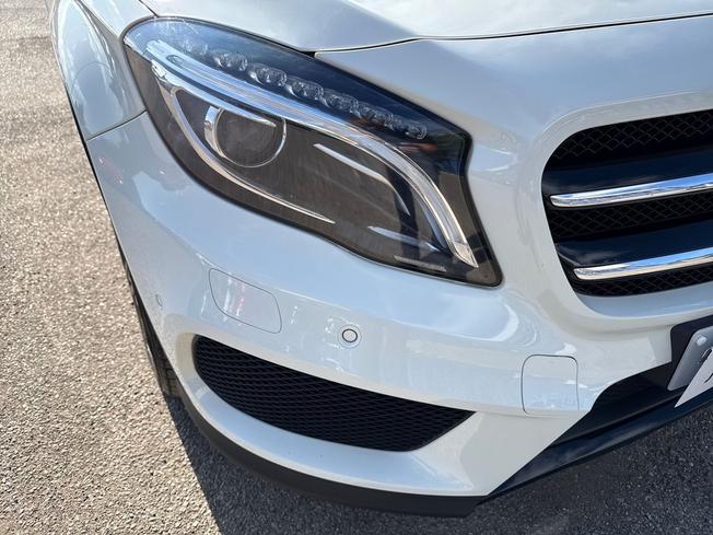 MERCEDES-BENZ Gla Photo 19