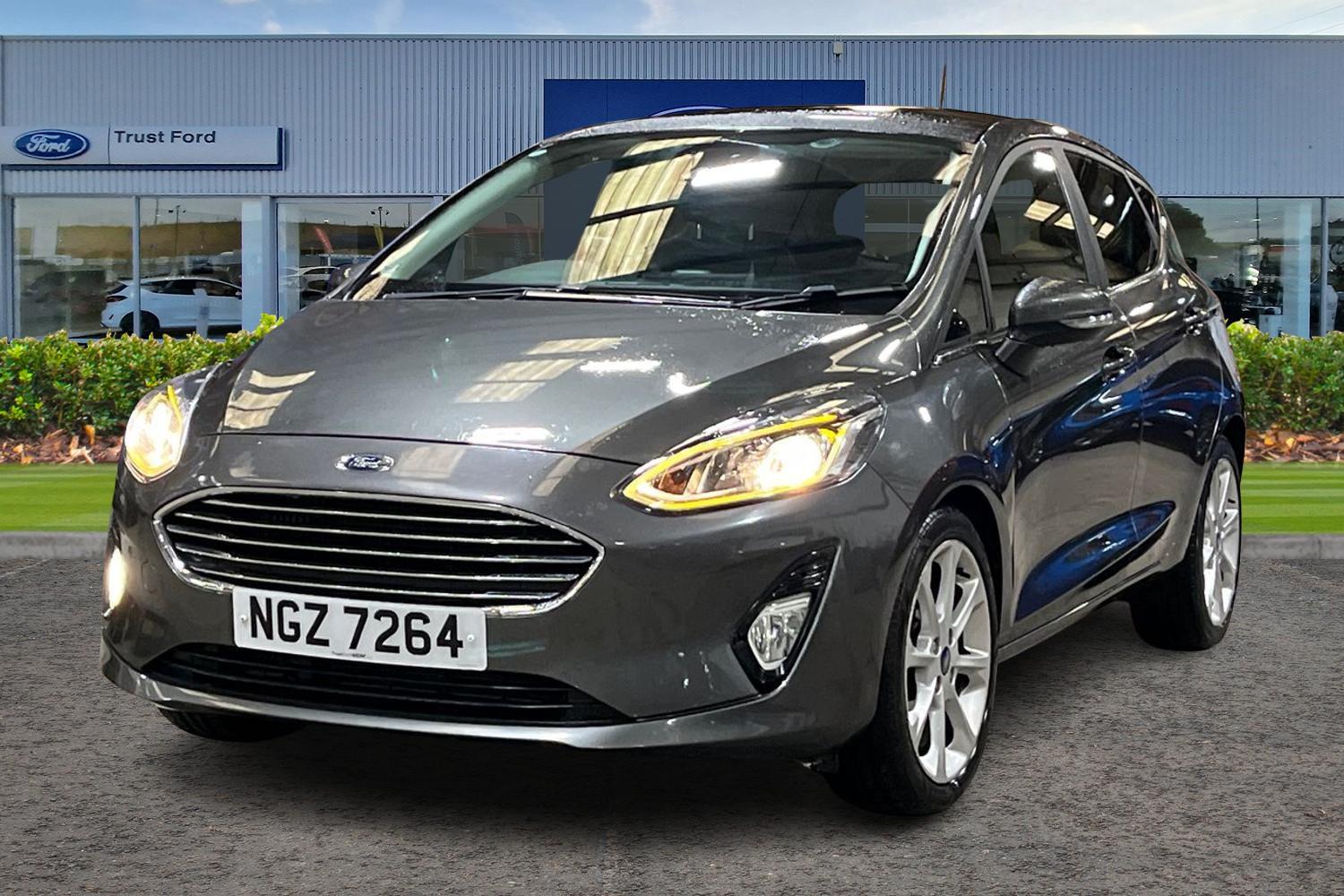 Ford FIESTA Photo 4