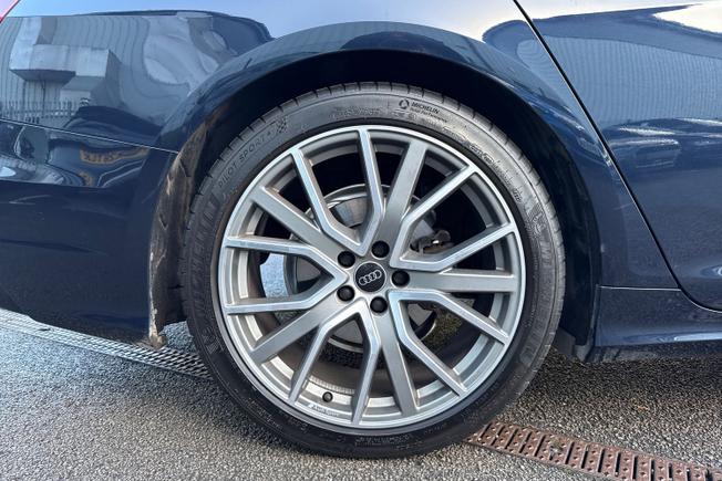 AUDI A6 Avant Photo 5