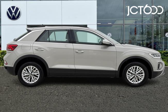 Volkswagen T-Roc Photo 4
