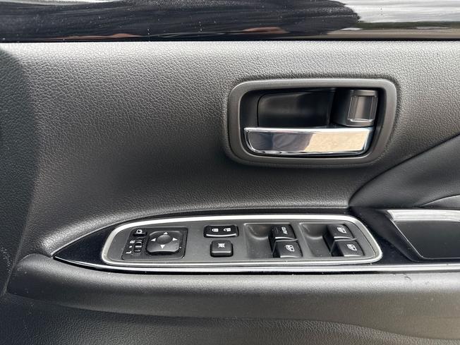Mitsubishi Outlander Photo 31