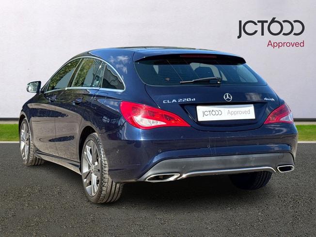 MERCEDES-BENZ CLA Class Photo 3