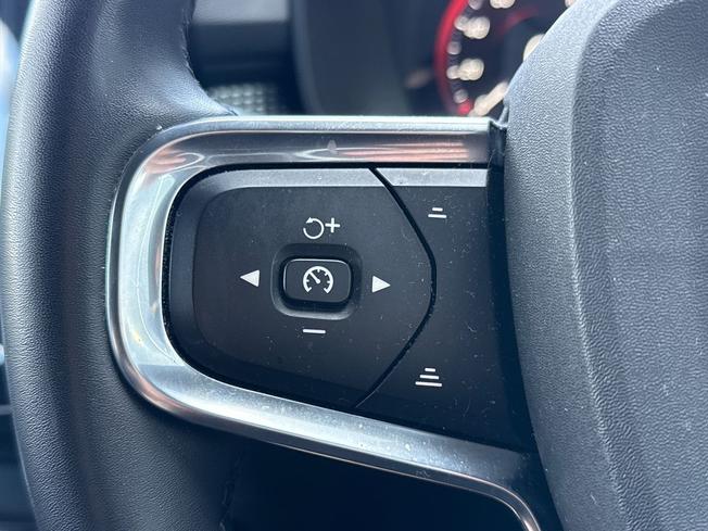 VOLVO Xc40 Photo 16