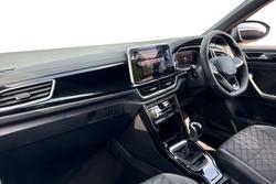VOLKSWAGEN T-Roc Photo 2