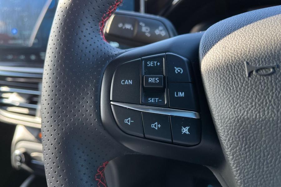 Ford Focus Photo autoimg-11de7884f9bbbb3c00d4cbb54e01f983963f22c6.jpg