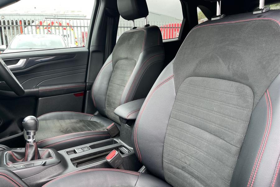 Ford Kuga Photo autoimg-11e0f628145b34d2e4e35c4fea93890e6e09546c.jpg