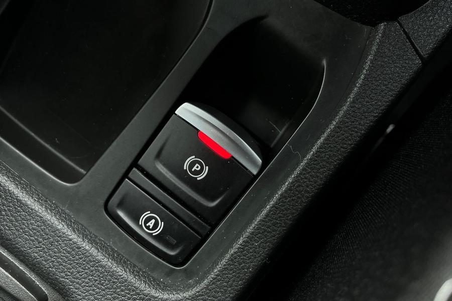 Renault Clio Photo autoimg-11e150e07b10e55834f4ef182d6169a3646eaa8d.jpg