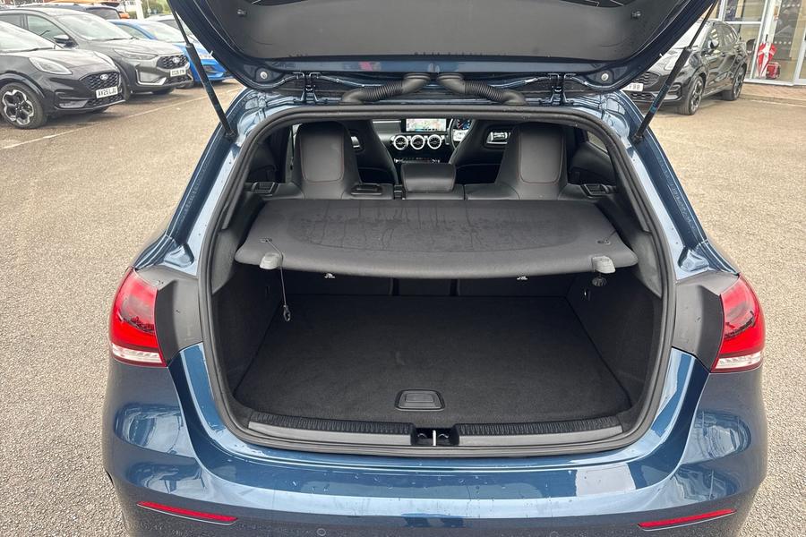 Mercedes-Benz A CLASS Photo autoimg-11e42b79623b166df363b0aeec0e536eade0e991.jpg