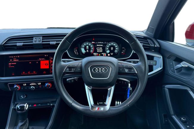 Audi Q3 Photo 11