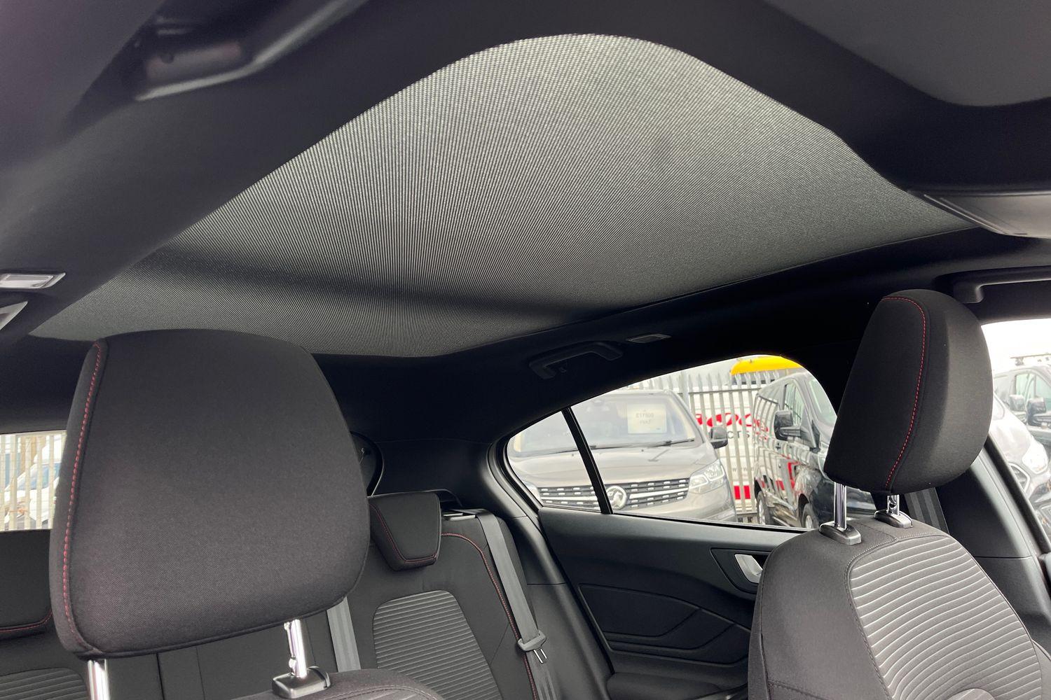 Ford FOCUS Photo 36