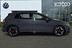 VOLKSWAGEN Golf Photo 4
