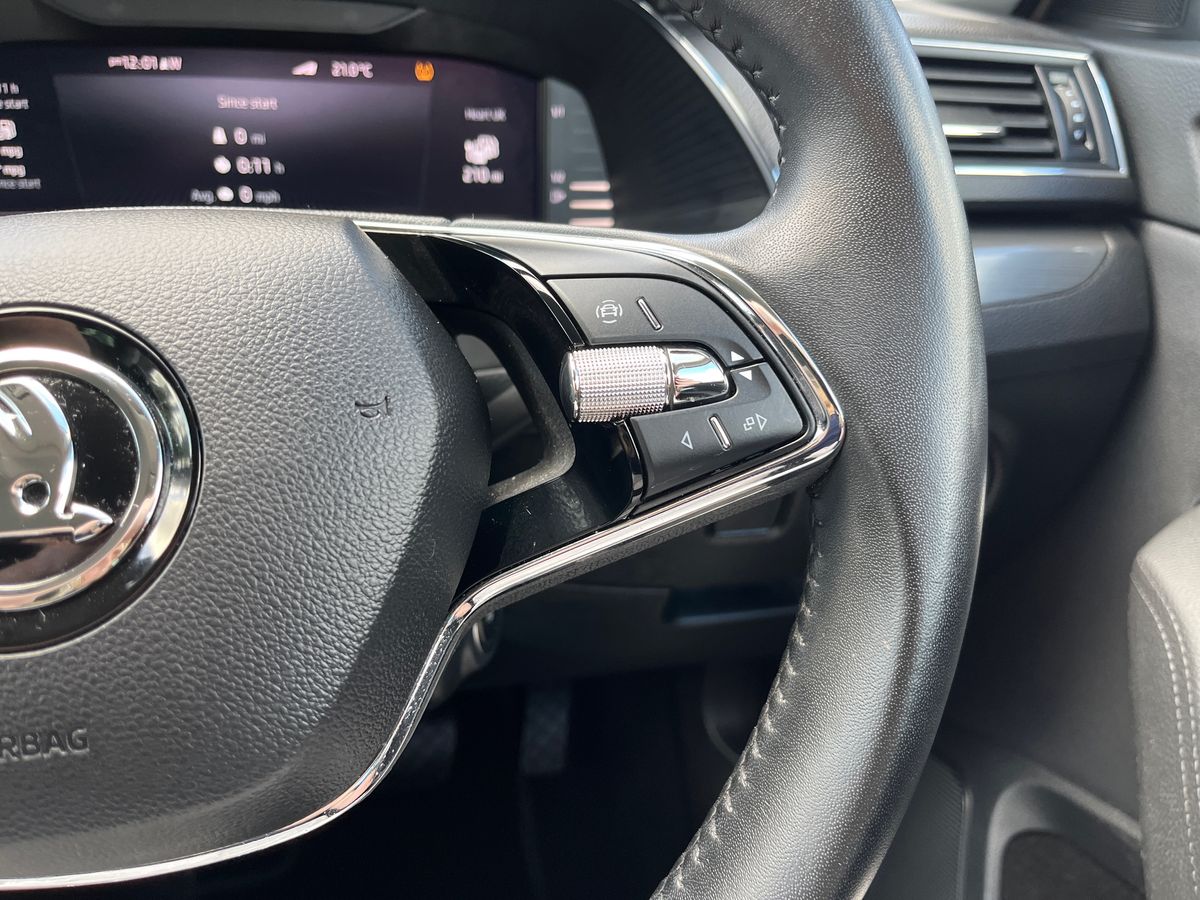 Skoda Superb Photo 16