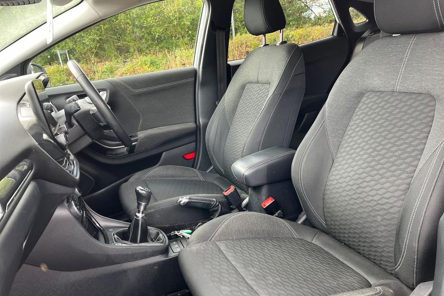 Ford Puma Photo autoimg-11efa6646ae44761c61027a53ba41c8f24cee0b3.jpg