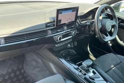 Audi A4 Avant Photo 2