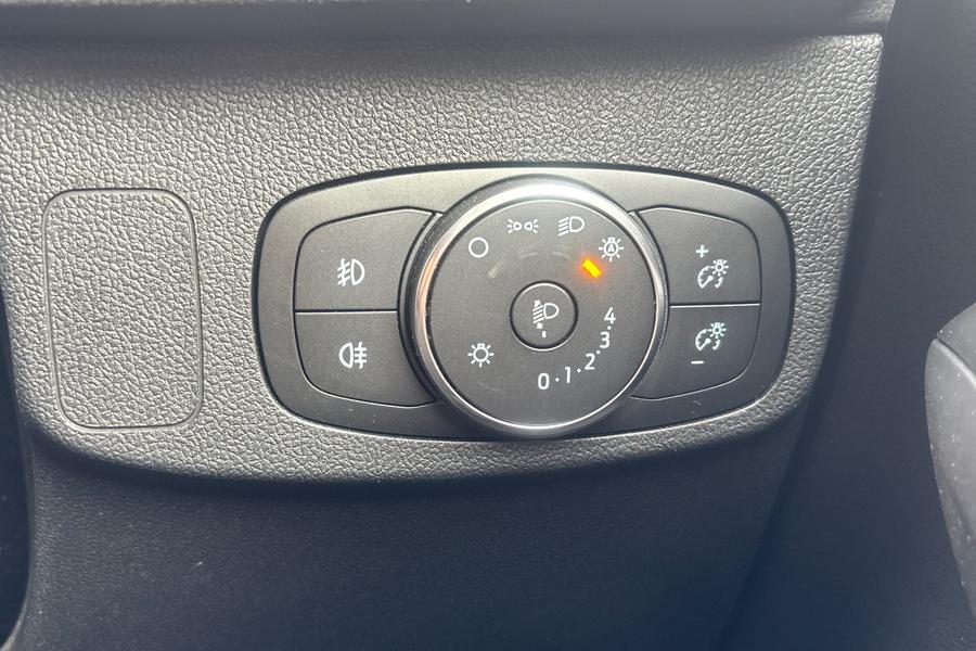 Ford Focus Photo autoimg-11fdd40cc6b7e1fa9f3bc4f3eca92e151b07340b.jpg