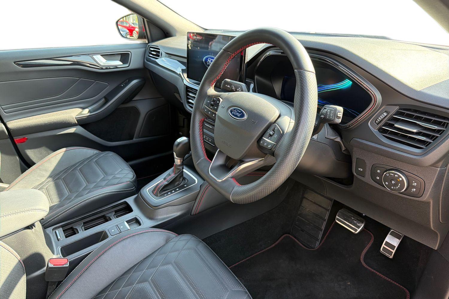 Ford FOCUS Photo 8