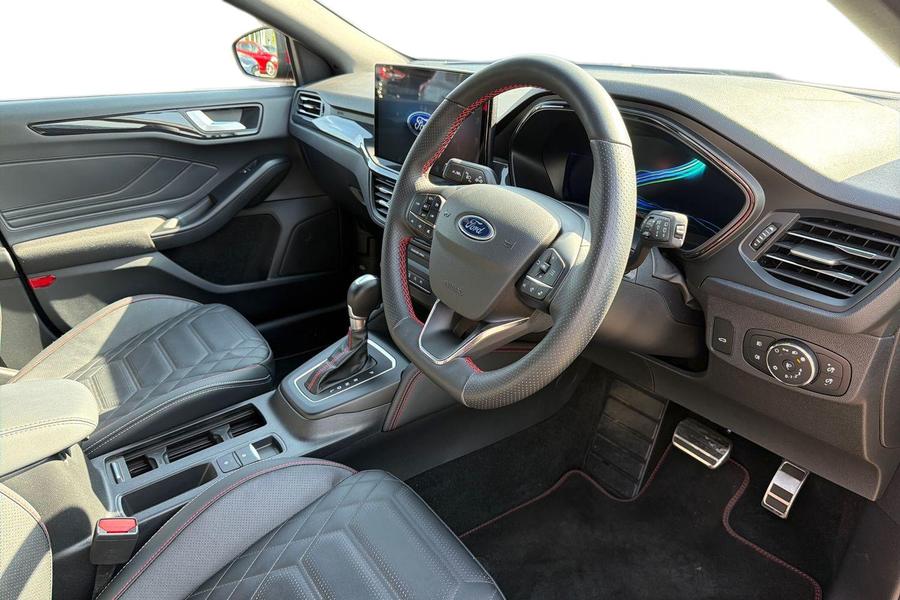 Ford FOCUS Photo autoimg-11ff0b36f1399cf921fc5a74281b127f2ce76213.jpg