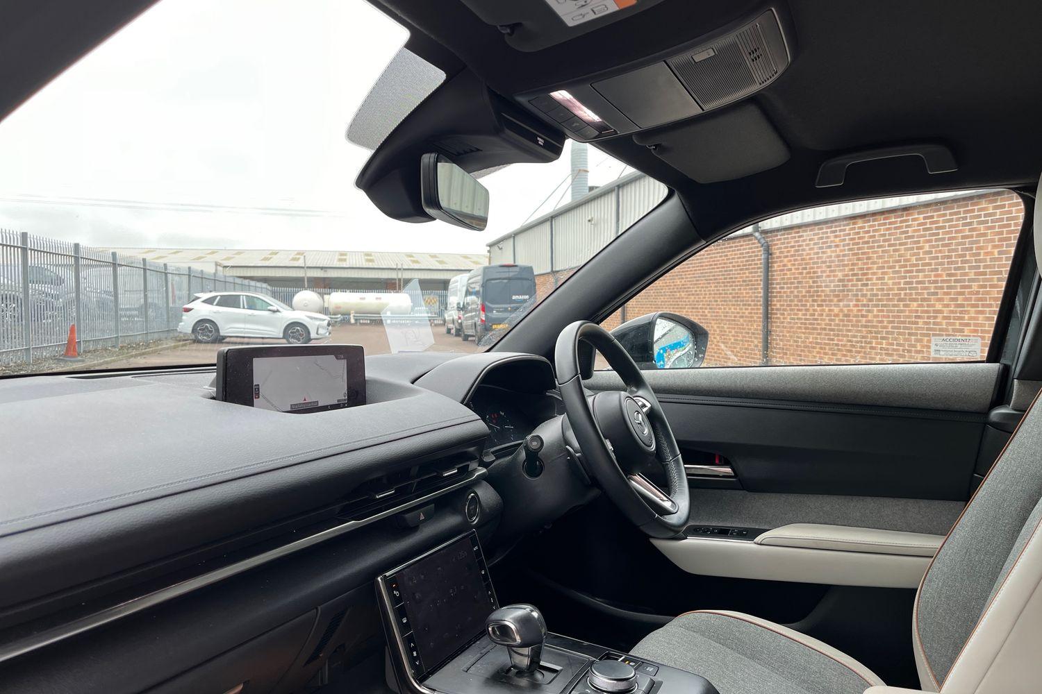 Mazda MX-30 Photo 17