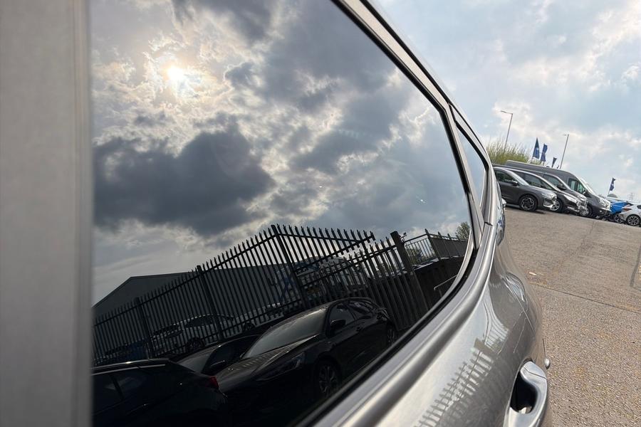 Ford Fiesta Photo autoimg-120159cc8a6bfdceb177a354db99751f3bcfabd9.jpg