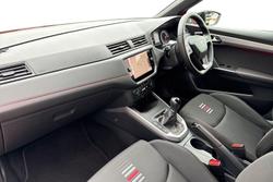 SEAT Arona Photo 2