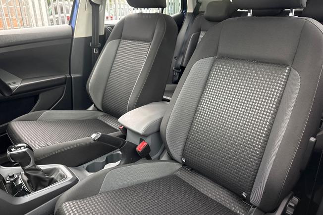VOLKSWAGEN T-Cross Photo 21