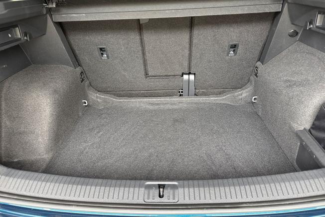 VOLKSWAGEN Tiguan Photo 12