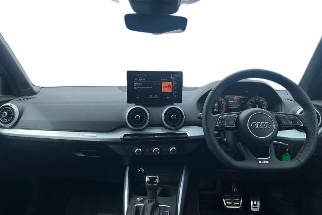 AUDI Q2 Photo 10