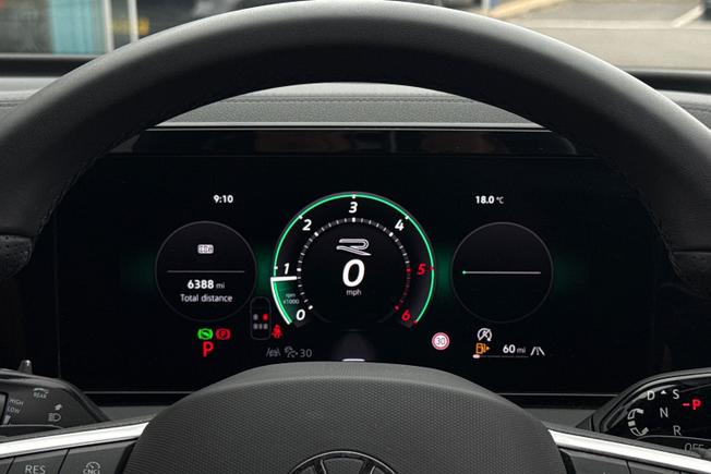 VOLKSWAGEN Tiguan Photo 15