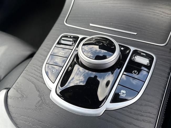 MERCEDES-BENZ Glc Photo 32