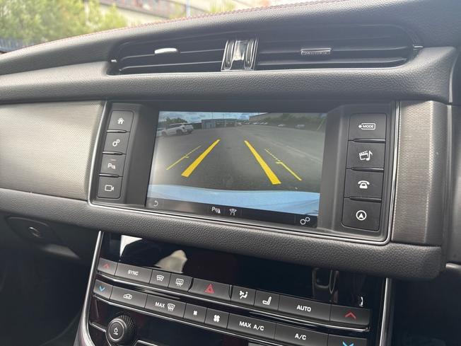 JAGUAR XF Photo 29