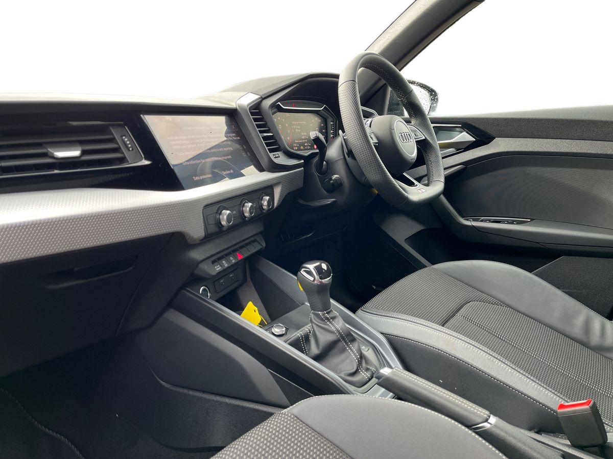 Audi A1 Photo 2