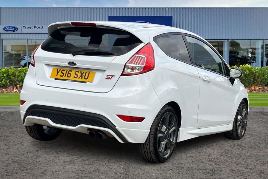 Ford FIESTA Photo autoimg-120dbcecd4460e48f9337ced43c9d7e8fc93a80f.jpg