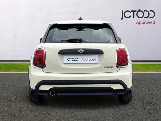 MINI Hatch Photo 7