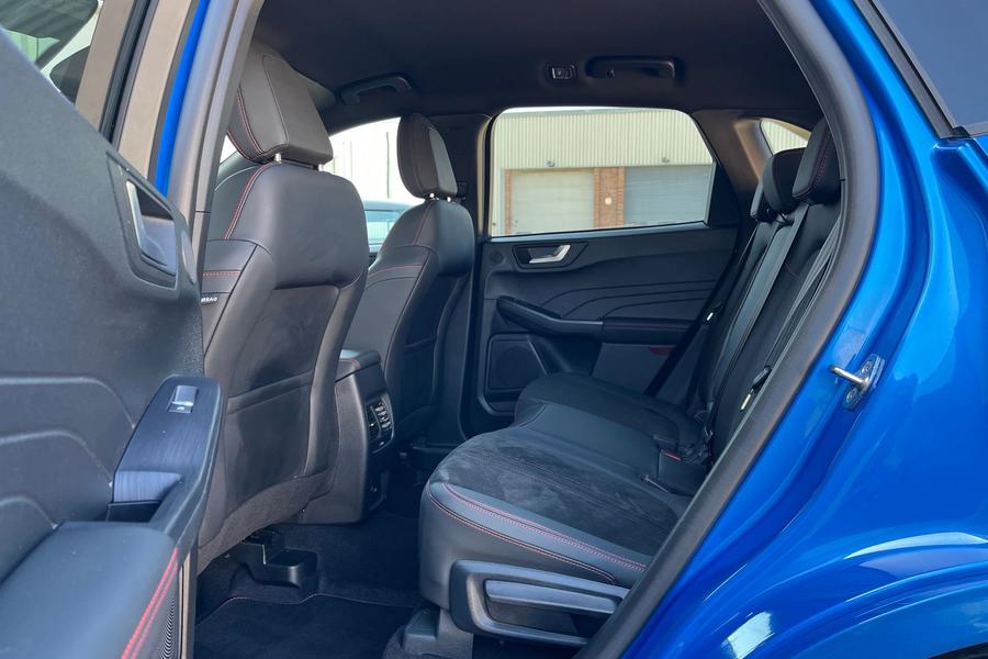 Ford Kuga Photo autoimg-121c02e7ac8a9df0f35c78564690f868fad66052.jpg