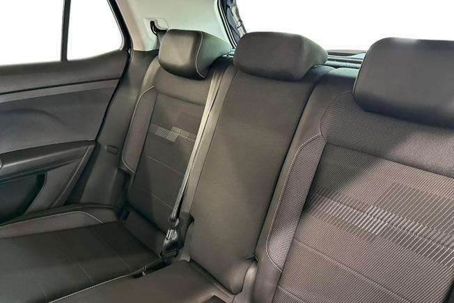 VOLKSWAGEN T-Cross Photo 9