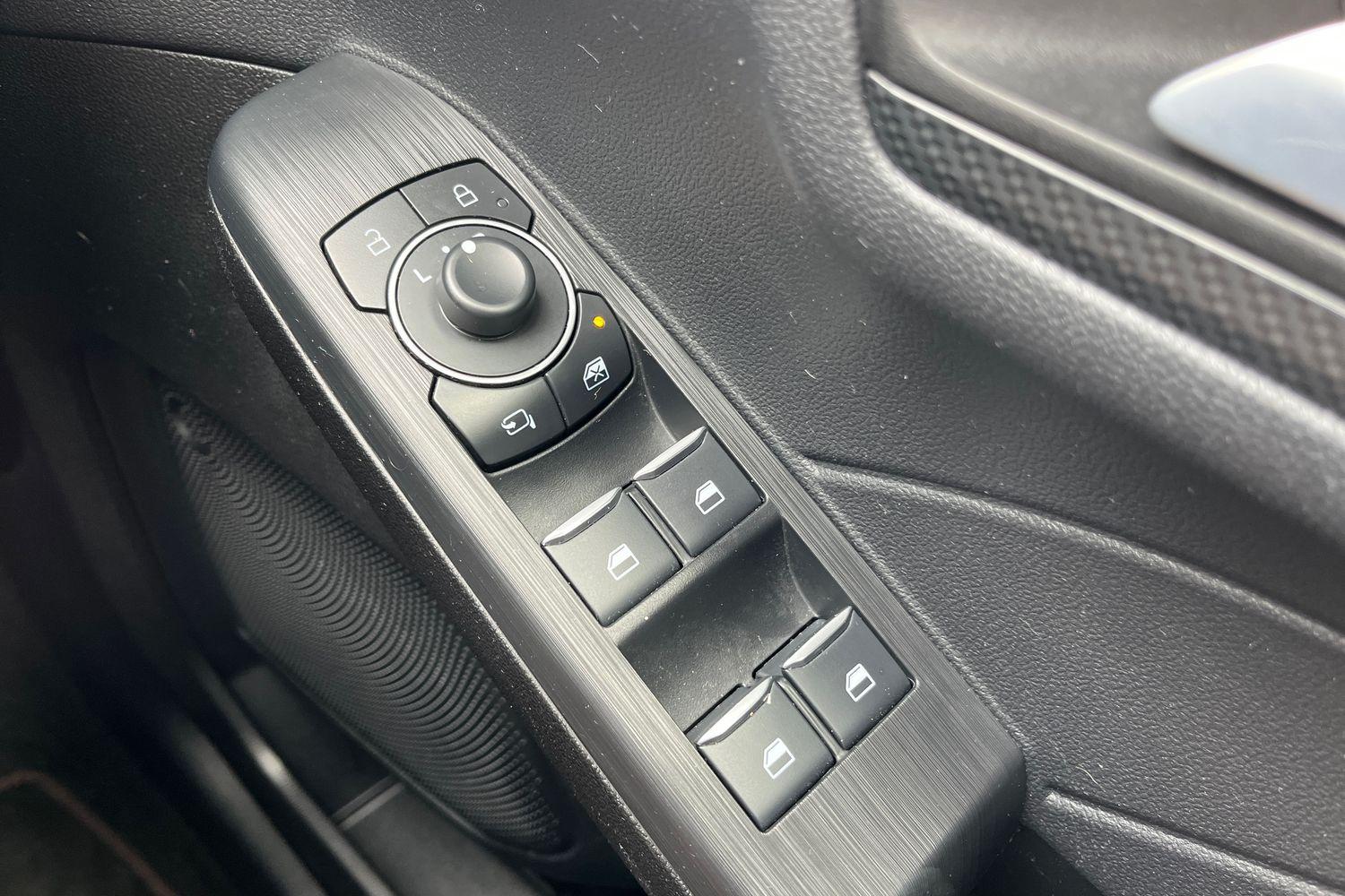 Ford KUGA Photo 15