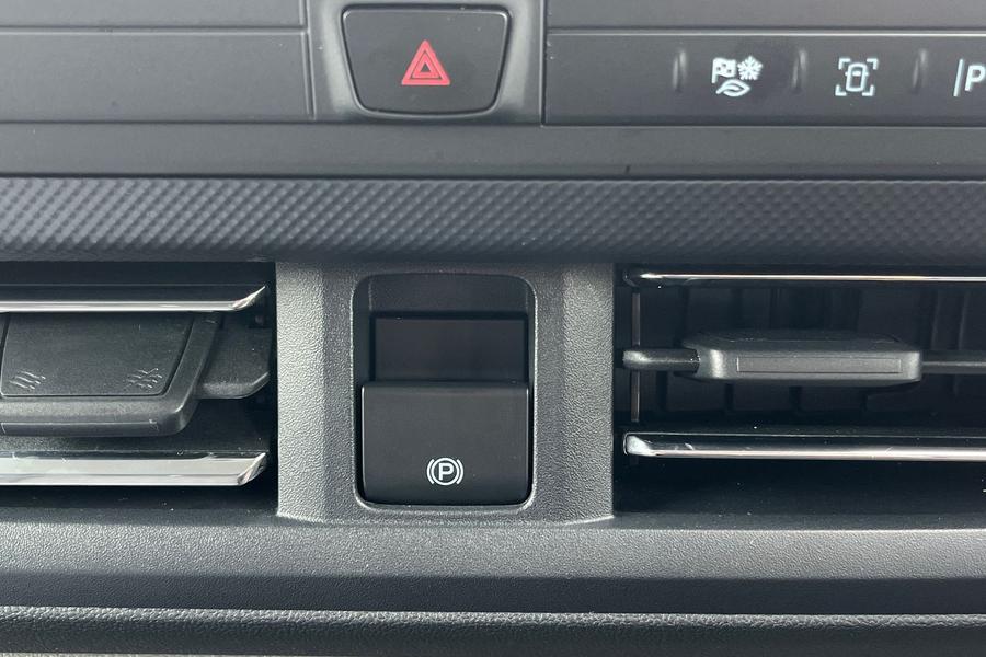 Ford E-TRANSIT CUSTOM Photo autoimg-122abda9c98077f6fd2211524d8bd9fbefdd8361.jpg