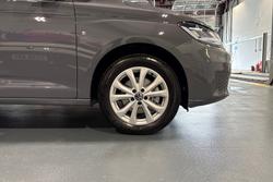 VOLKSWAGEN Caddy Photo 5