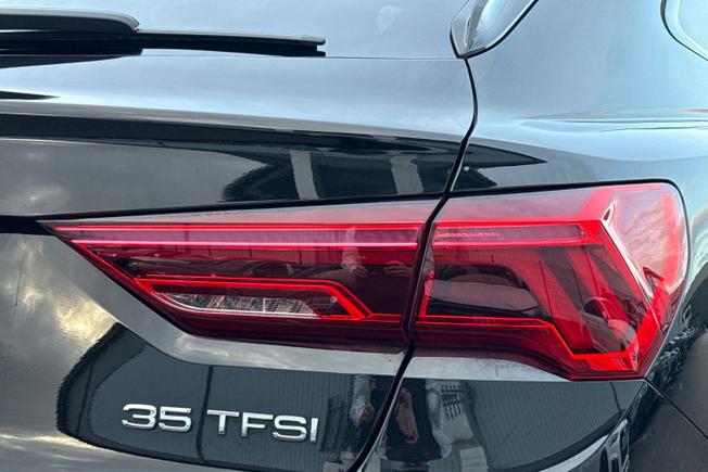 AUDI Q3 Photo 19