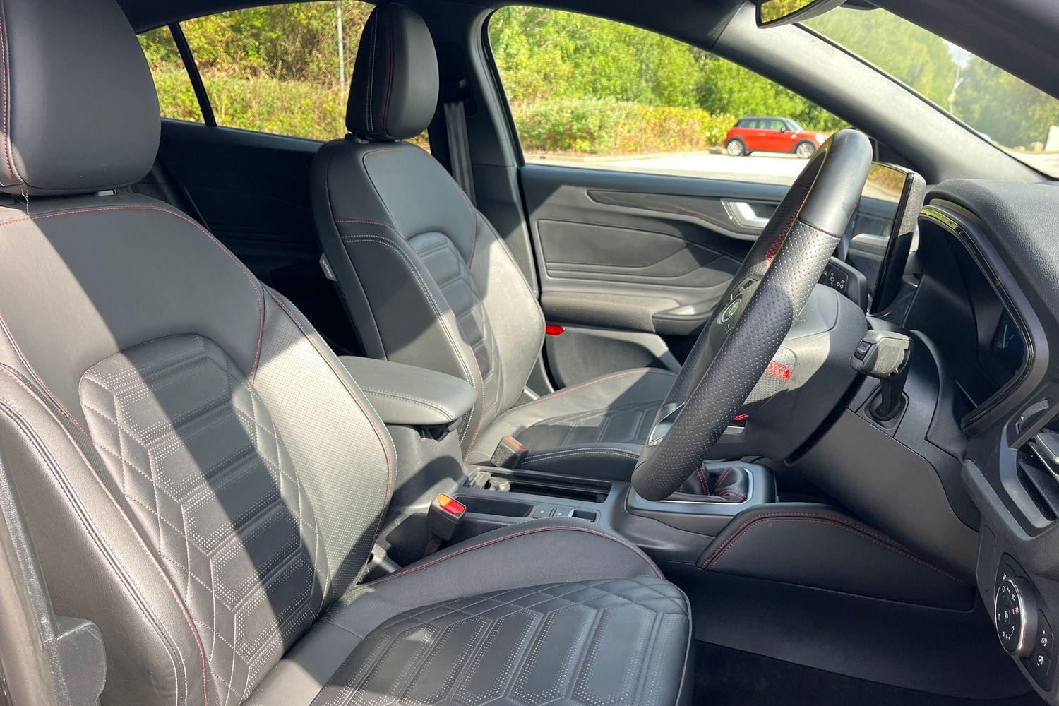 Ford Focus Photo 16