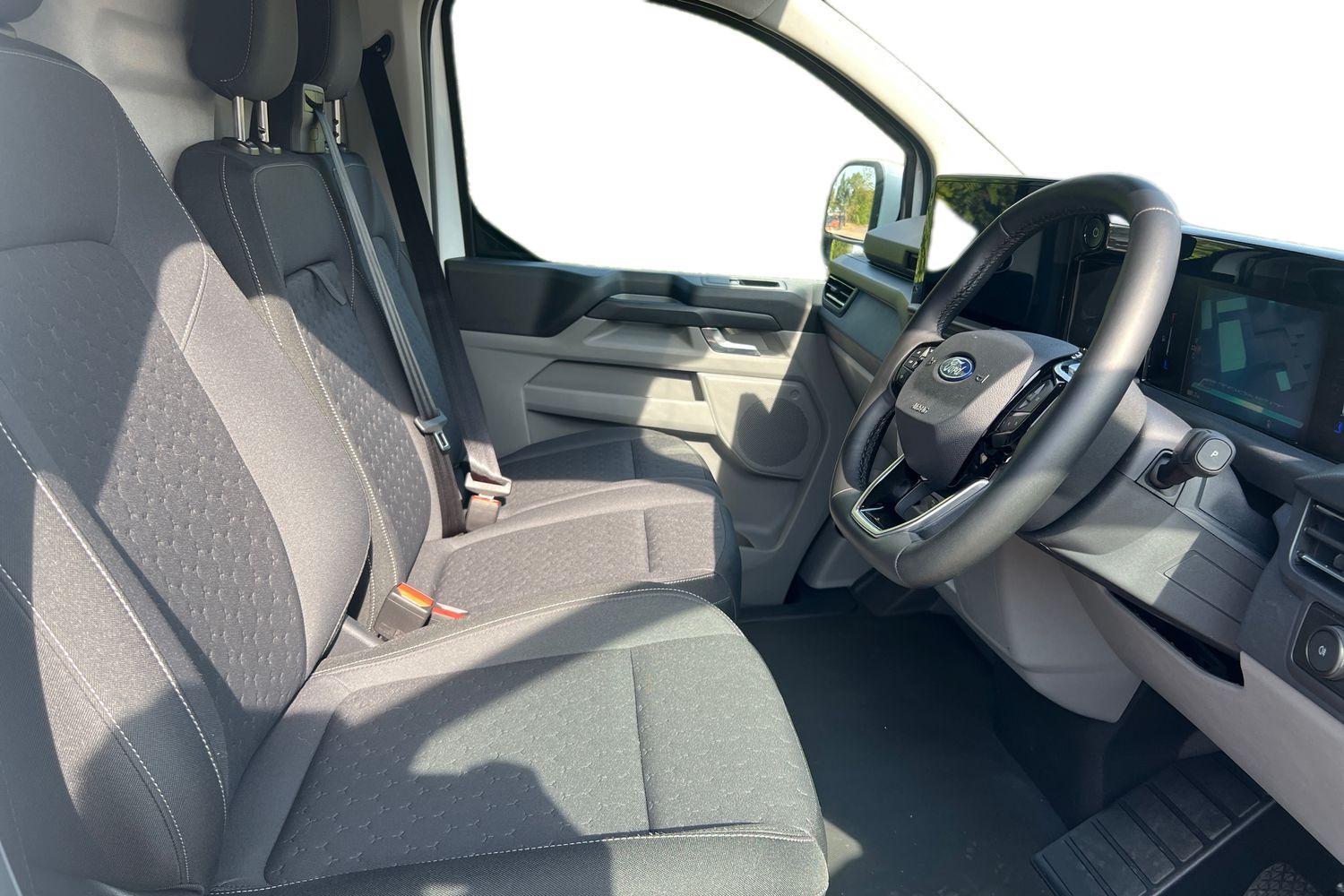 Ford E-TRANSIT CUSTOM Photo 10
