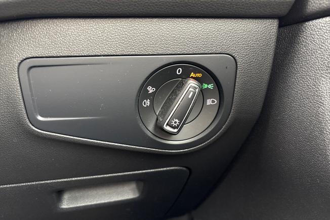 VOLKSWAGEN Tiguan Photo 28
