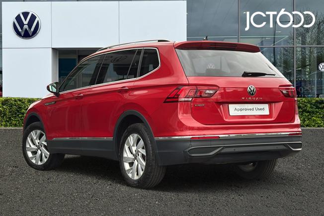 VOLKSWAGEN Tiguan Allspace Photo 3