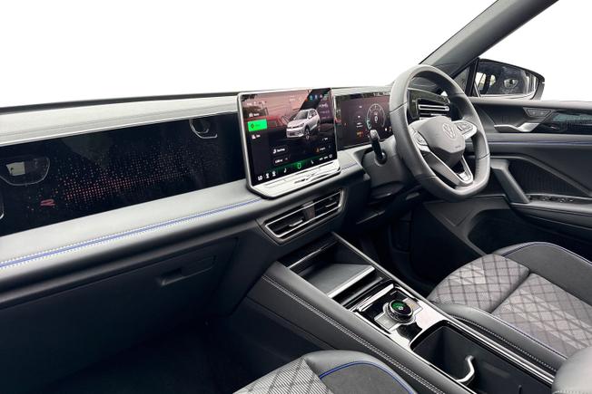 VOLKSWAGEN Tiguan Photo 2