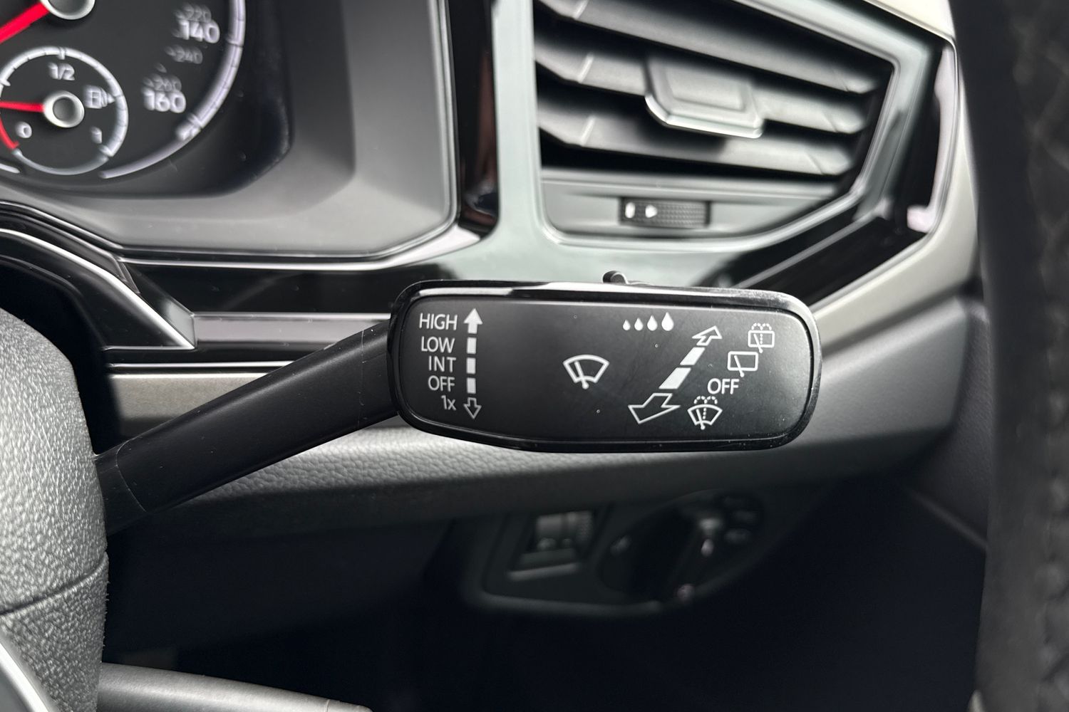 Volkswagen POLO Photo 14